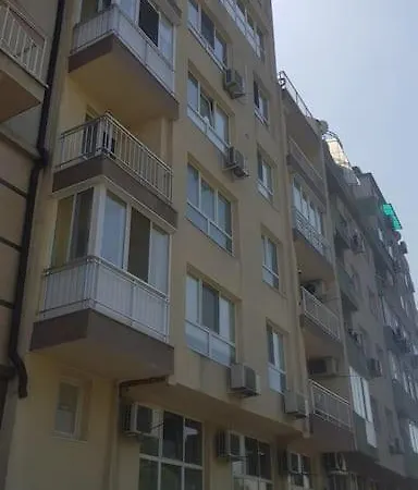 דירה The Penthouse וארנה